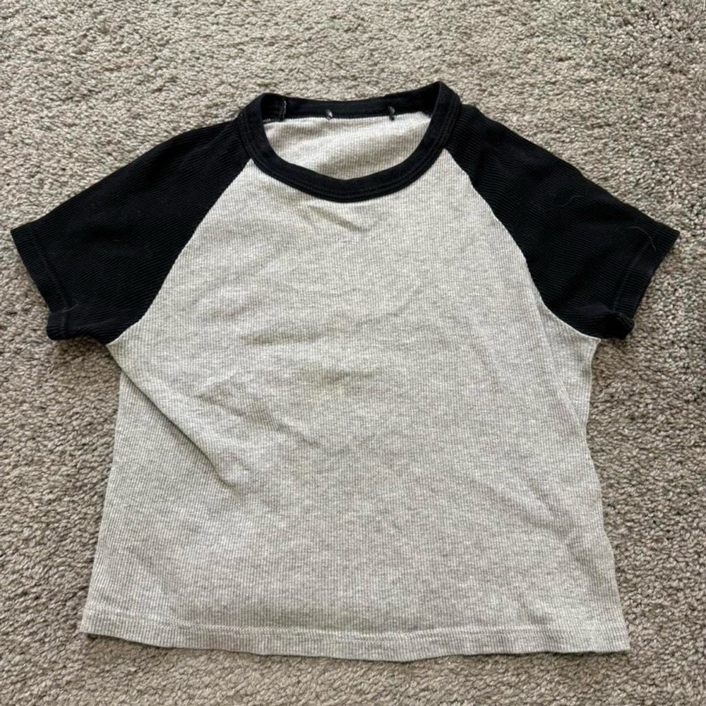 Brandy Melville Black and Gray Short Sleeve Tee - Picture 1 of 2